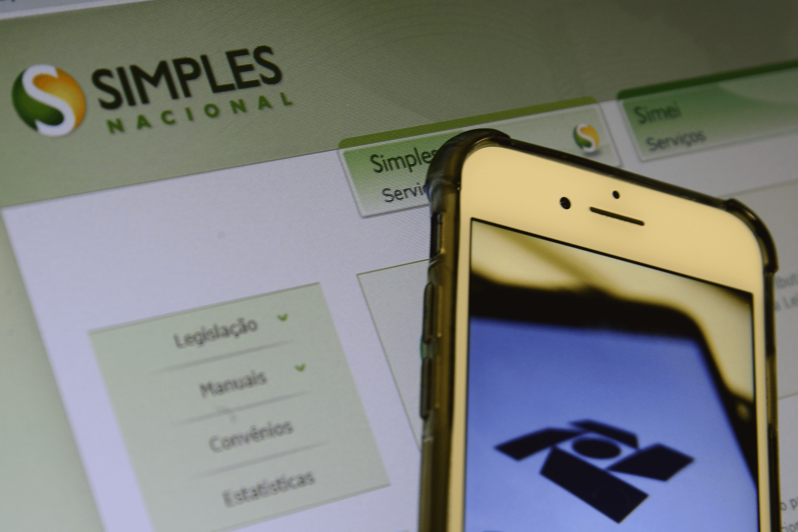 Regime comum ou híbrido: como empresas do Simples Nacional podem se preparar para essa decisão?